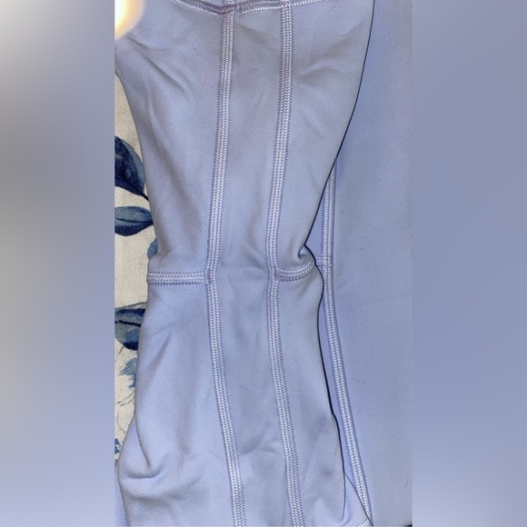 Lululemon align shorts in pastel blue - Picture 2 of 3